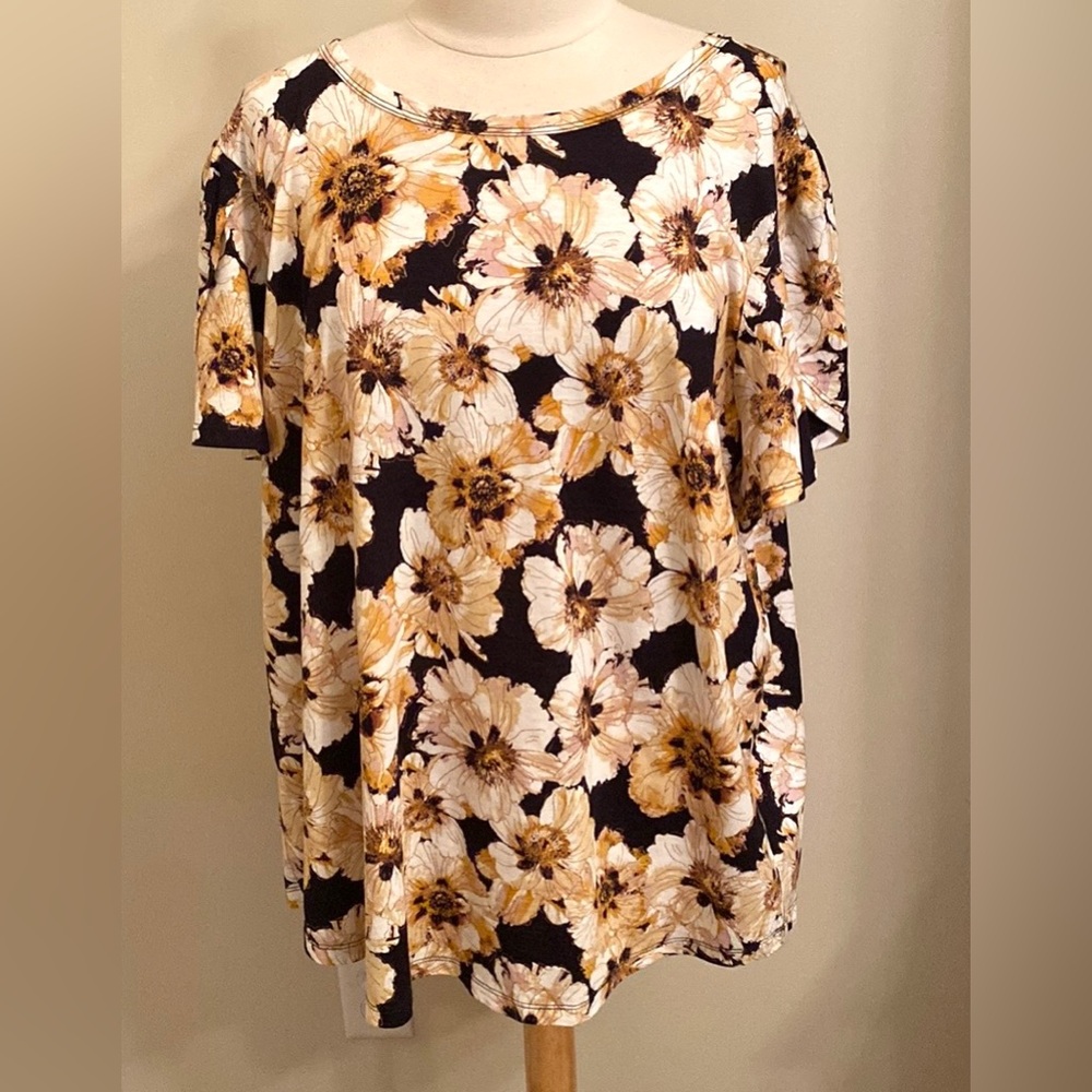 Maurices Black Yellow Meadow Floral SZ 2X Boho Cottagecore Chic Romantic Top